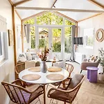 Cozy Veluwe Met Hottub Chalet *