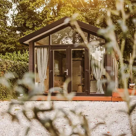 Chalet Cozy Veluwe Met Hottub Putten
