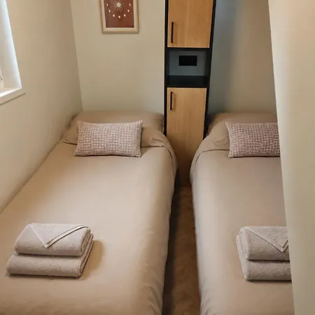 Cozy Veluwe Met Hottub Chalet *