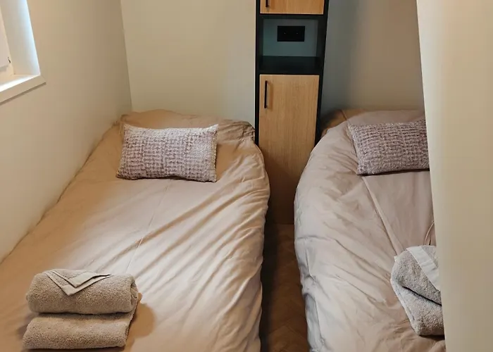 Dağ evi Cozy Veluwe Met Hottub