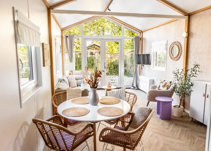 Cozy Veluwe Met Hottub Alpstuga *